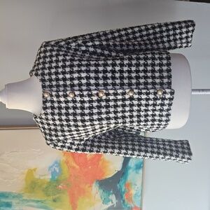 Chic Houndstooth Women's Blazer with Gold Buttons